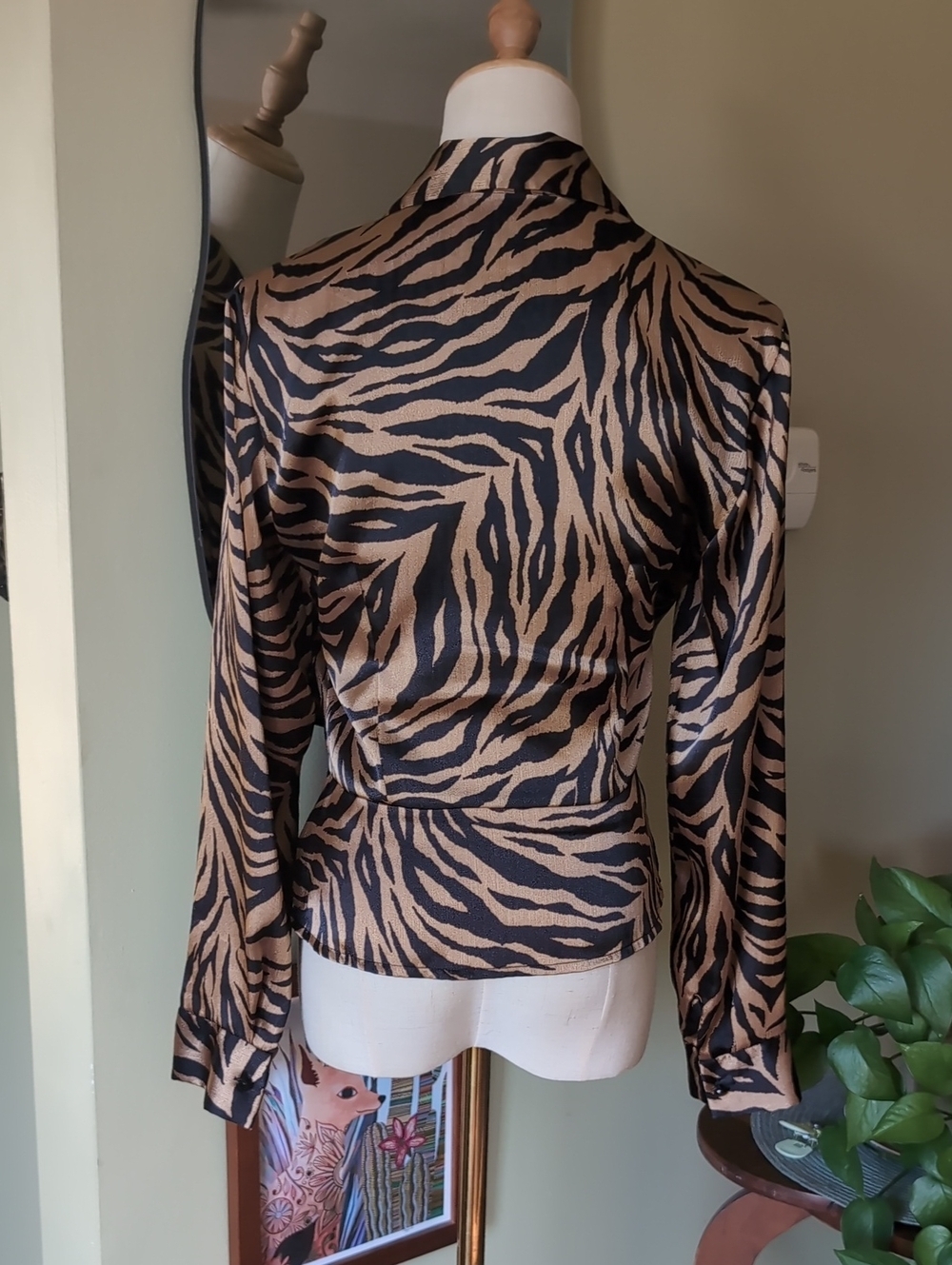 Jones New York Women's Size Small Animal Print Blouse - Picture 7 of 14